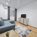 Rin Elegance Apartamento *