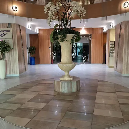 Rin Elegance Appartement *